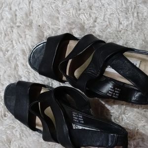 Mootsies Tootsies black heel sandals 8